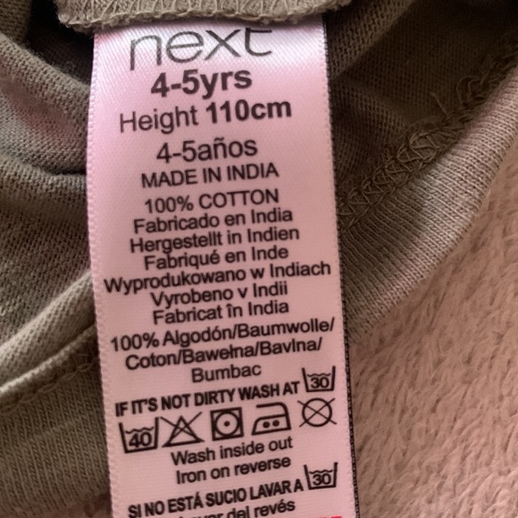 Next, little girl shirt bundle, size 4-5 years - Picture 9 of 9